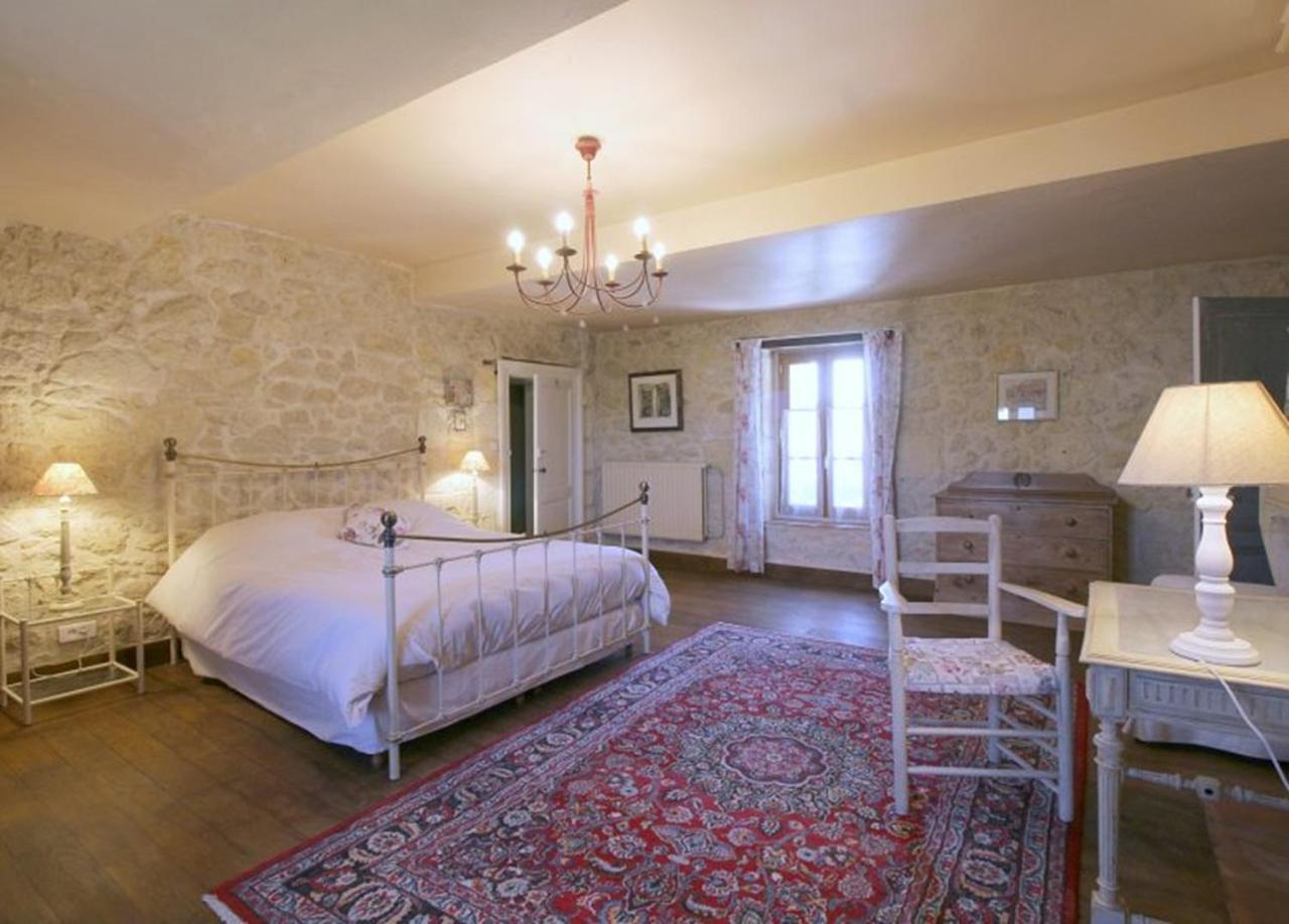 Saint-Michel-de-Fronsac Chambre D'Hotes Spacieuse, Salle De Bain Privative المظهر الخارجي الصورة