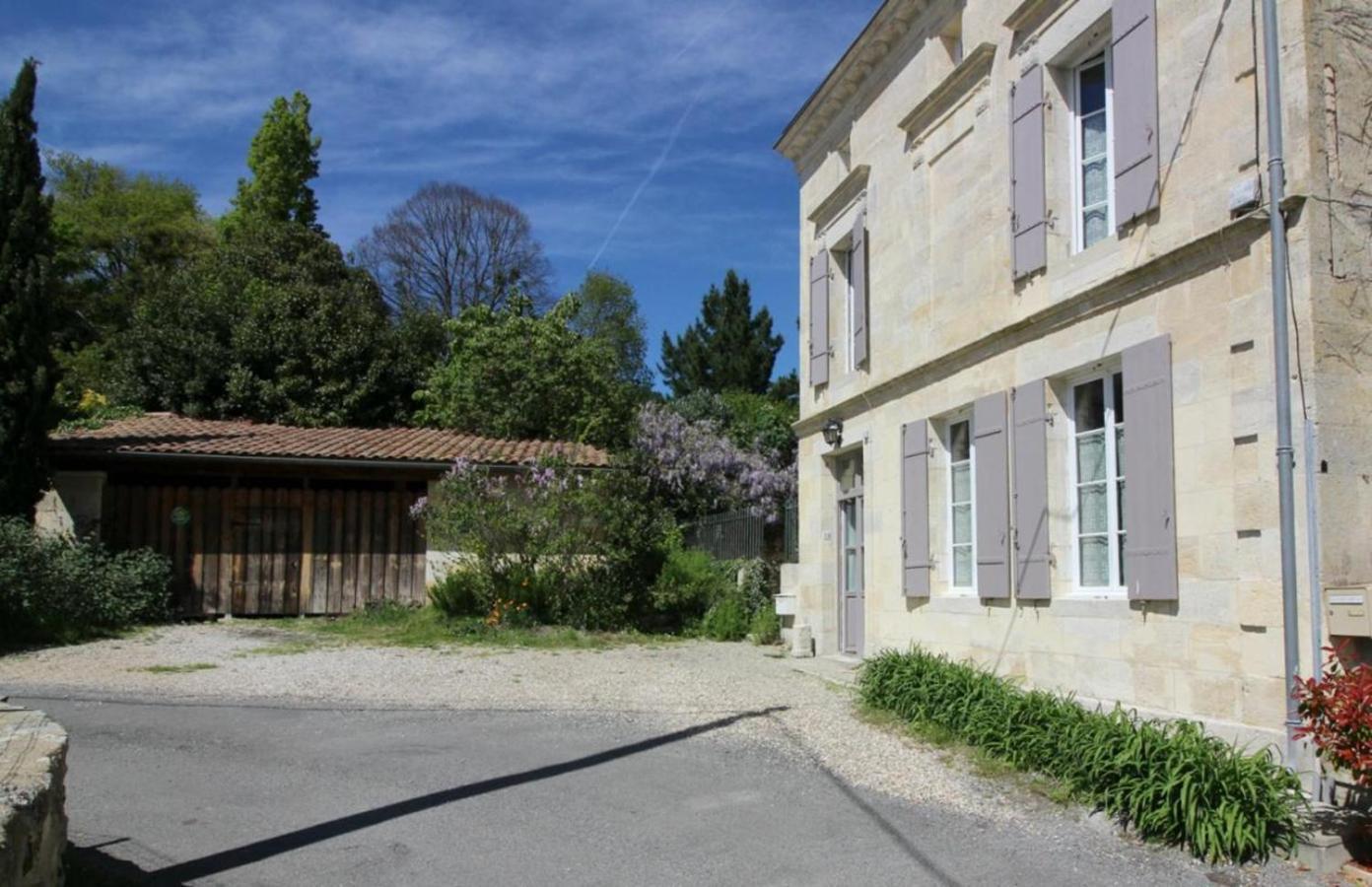 Saint-Michel-de-Fronsac Chambre D'Hotes Spacieuse, Salle De Bain Privative المظهر الخارجي الصورة